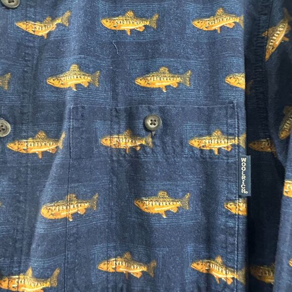 WOOLRICH EST 1830 The Original Outdoor Clothing Company Fish Button-Down Shirt L - Picture 5 of 16